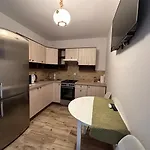 ホームステイ Mirabella House ジェシュフ