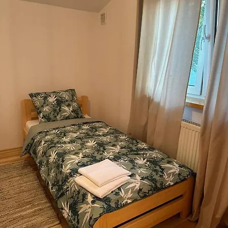 Проживание в семье Mirabella House Жешув