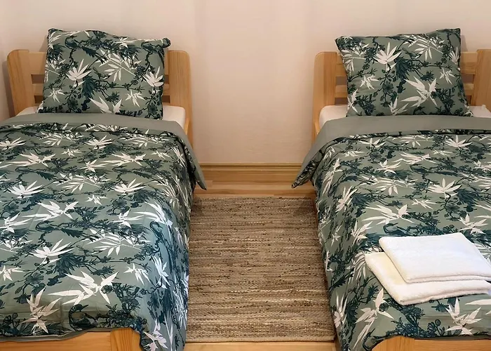 Mirabella House Homestay *