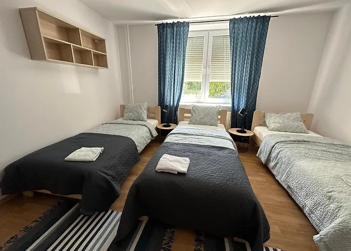 Homestay Mirabella House *