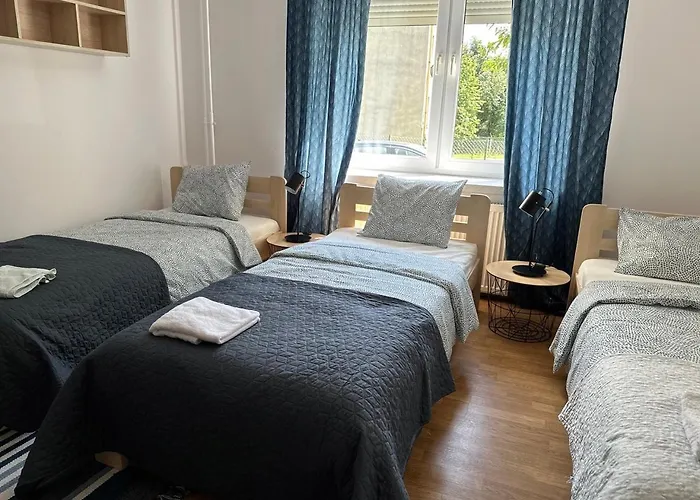 Mirabella House Homestay *