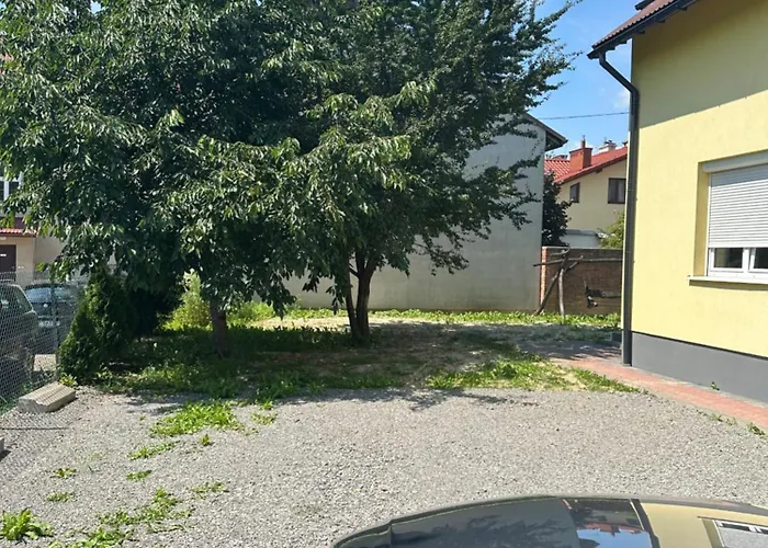 Homestay Mirabella House